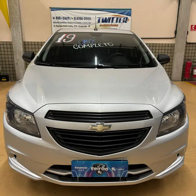 Carro Chevrolet Onix 2019 1.0 Joy SPE/4