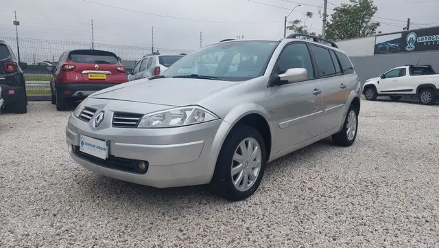 Carro Renault Megane Grand Tour 2012 Mégane Grand Tour Dynamique 1.6 16V (flex)