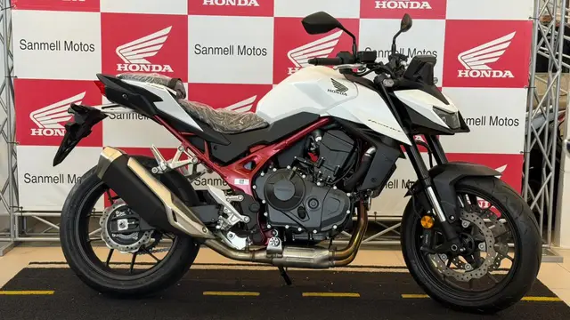 Moto Honda Hornet 2026 750