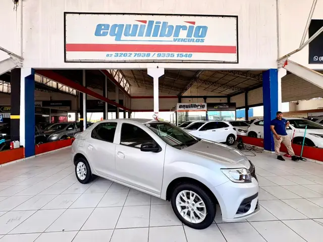 Carro Renault Logan 2024 Zen 1.0