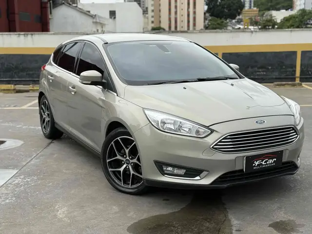 Carro Ford Focus Hatch 2016 Titanium 2.0 PowerShift