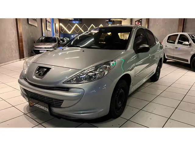 Carro Peugeot 207 2013 Hatch XR 1.4 8V (flex) 4p