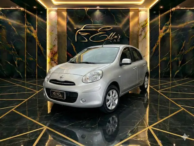Carro Nissan March 2013 1.0 16V (Flex)