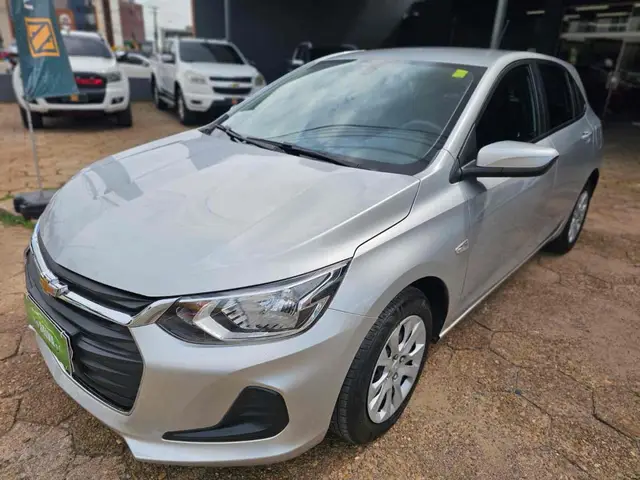 Carro Chevrolet Onix 2023 LT 1.0