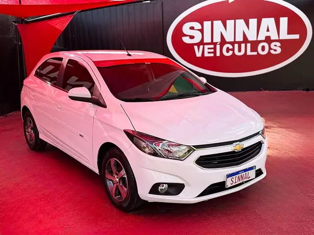 Carro Chevrolet Onix 2017 1.4 LTZ SPE/4 (Aut)