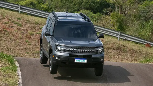 SUV tem a versatilidade que se espera de um utilitário esportivo, com conforto para rodar no asfalto e valentia fora dele. O problema é o preço...