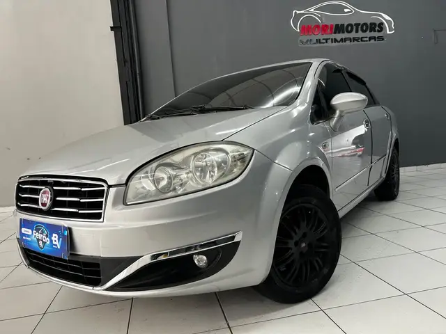 Carro Fiat Linea 2016 Essence 1.8 16V (Flex)
