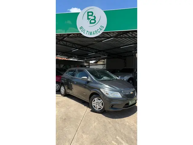 Carro Chevrolet Onix 2017 1.0 Joy SPE/4