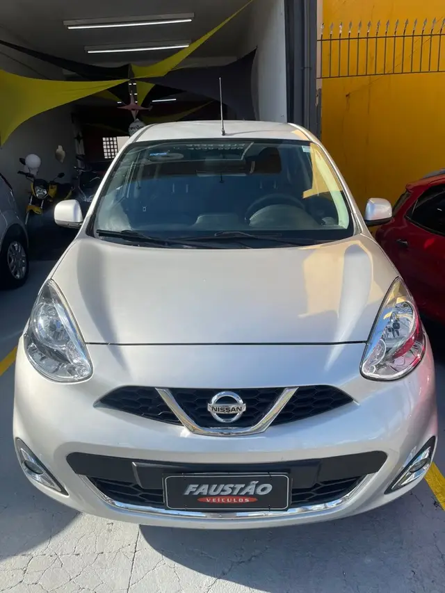 Carro Nissan March 2015 1.0 12V SV (Flex)