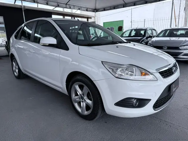 Carro Ford Focus Hatch 2012 GLX 2.0 16V (Flex) (Aut)