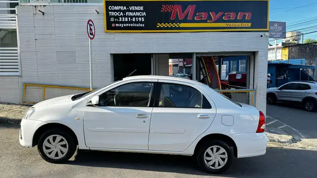 Carro Toyota Etios Sedan 2018 XS 1.5 (Aut) (Flex)
