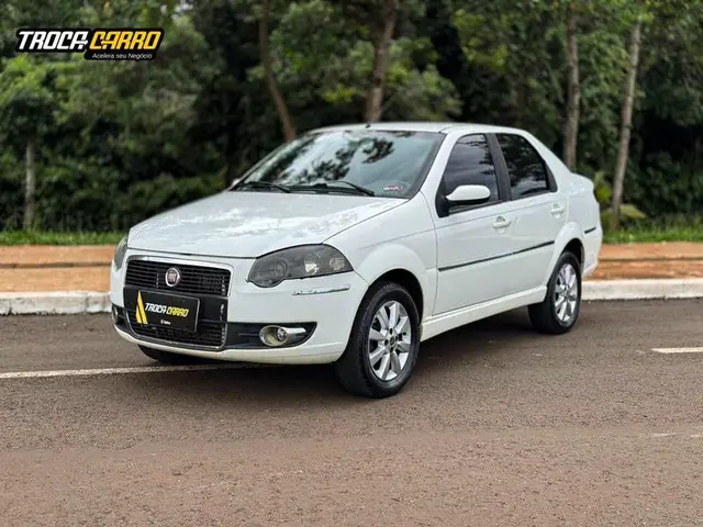 Carro Fiat Siena 2011 Essence 1.6 16V (Flex)
