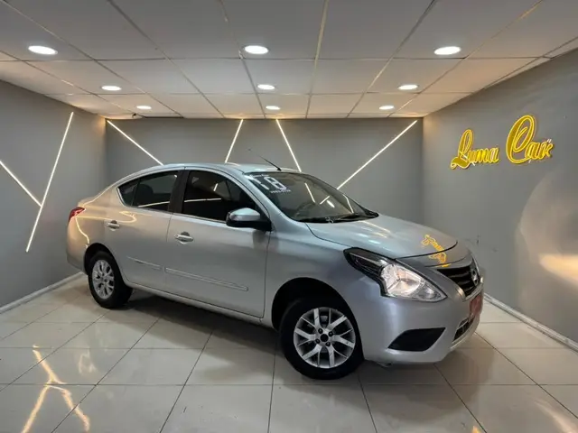 Carro Nissan Versa 2018 1.6 16V SV (Flex)
