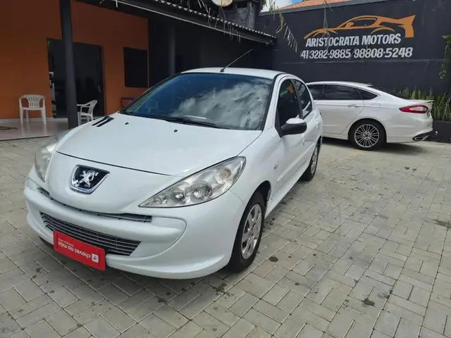 Carro Peugeot 207 2012 Hatch XR 1.4 8V (flex) 4p