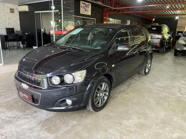 Carro Chevrolet Sonic 2012 Hatch LTZ (Aut)