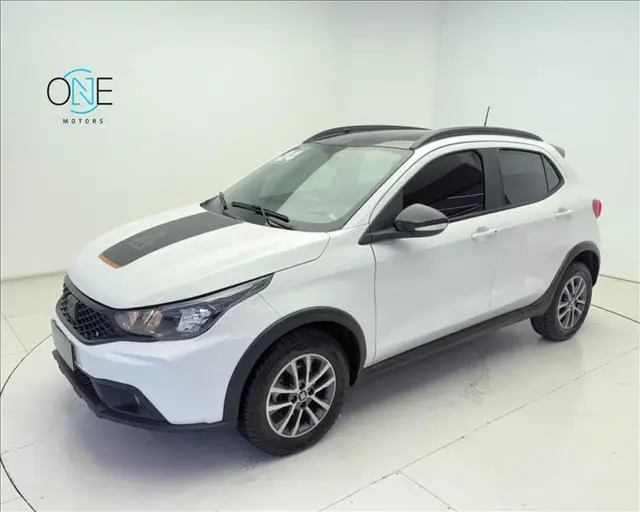 Carro Fiat Argo 2024 Trekking 1.3 CVT