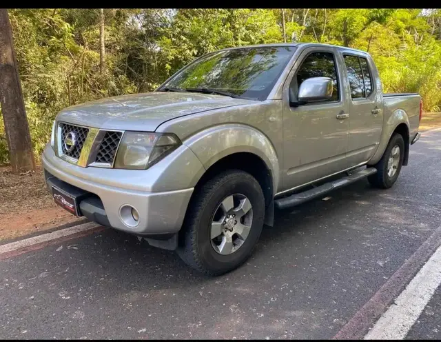 Carro Nissan Frontier 2008 SEL 4x4 2.5 16V (cab. dupla) (aut)