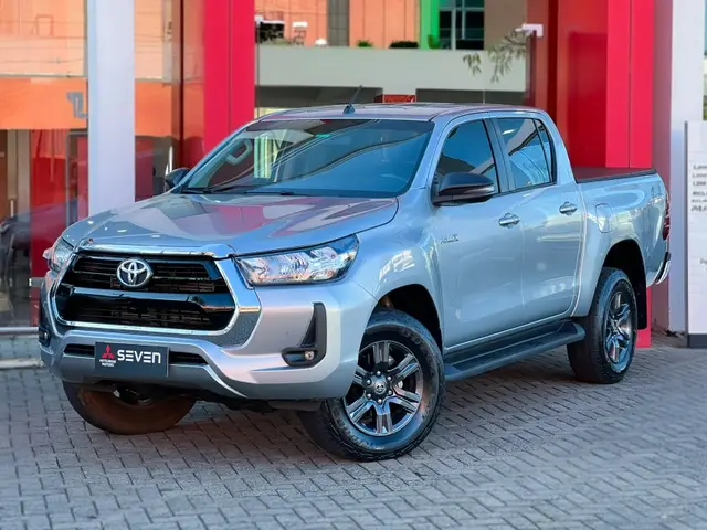 Carro Toyota Hilux Cabine Dupla 2023 SR 4x4 2.8 Diesel
