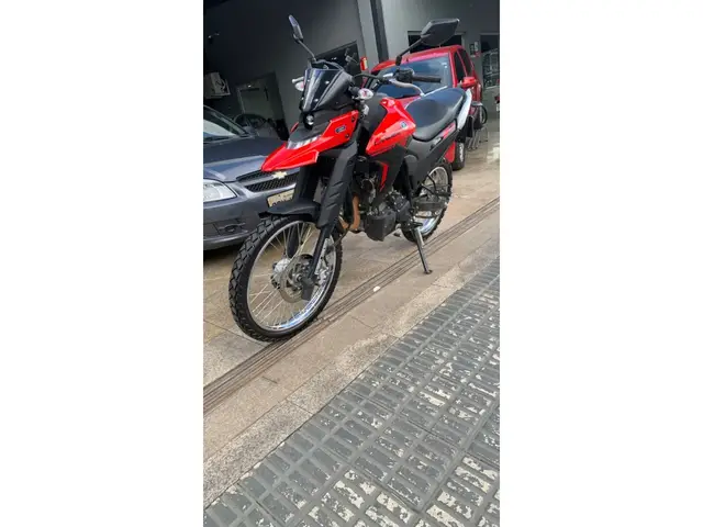 Moto Yamaha XTZ 250 Lander 2025 Connected