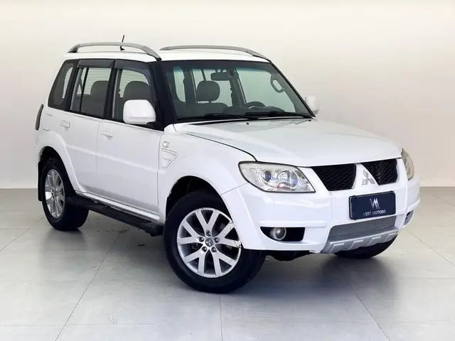 Carro Mitsubishi Pajero TR4 2012 2.0 16V 4x2 (Flex)