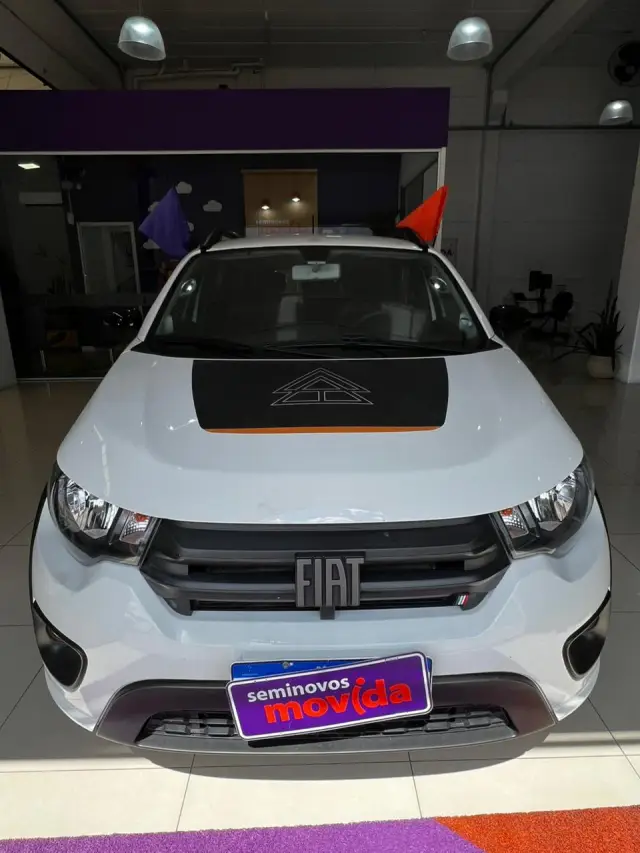 Carro Fiat Mobi 2025 Trekking 1.0 (Flex)
