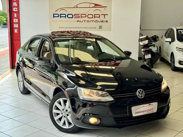 Carro Volkswagen Jetta 2013 2.0 Comfortline Tiptronic (Flex)