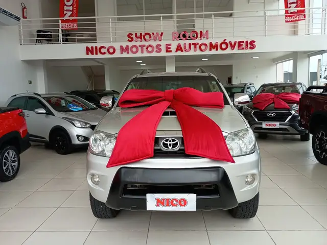 Carro Toyota Hilux SW4 2006 SRV 4x4 3.0 Turbo  (aut)