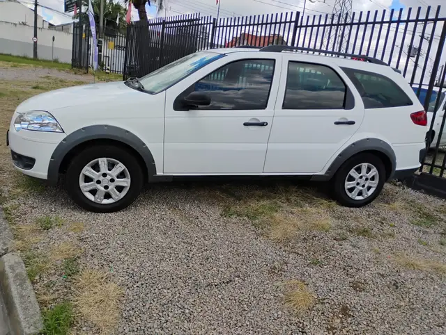Carro Fiat Palio Weekend 2010 Trekking 1.8 8V (Flex)