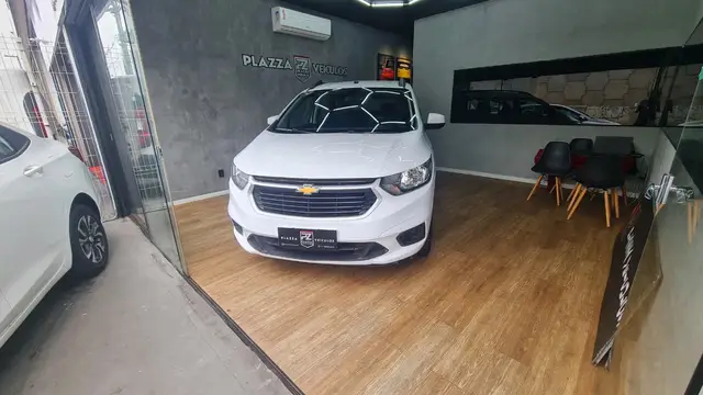 Carro Chevrolet Spin 2024 LT 1.8 (Aut.)