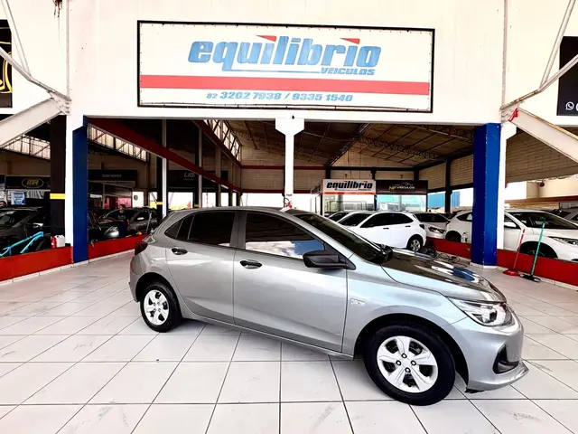 Carro Chevrolet Onix 2024 1.0