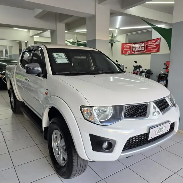 Carro Mitsubishi L200 Triton Sport 2012 HPE 4x4 3.2 DI-D (Aut)