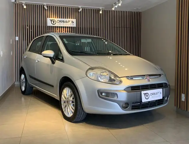 Carro Fiat Punto 2014 Essence 1.6 16V (Flex)