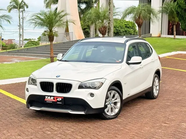 Carro BMW X1 2012 2.0 sDrive18i Top (Aut)