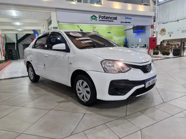 Carro Toyota Etios Sedan 2018 XS 1.5 (Aut) (Flex)