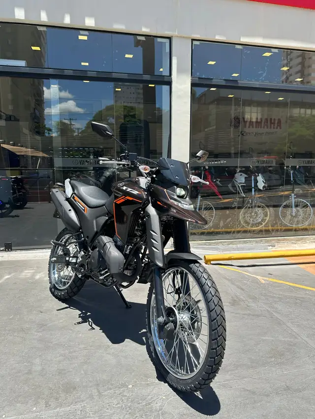 Moto Yamaha XTZ 250 Lander 2025 Connected