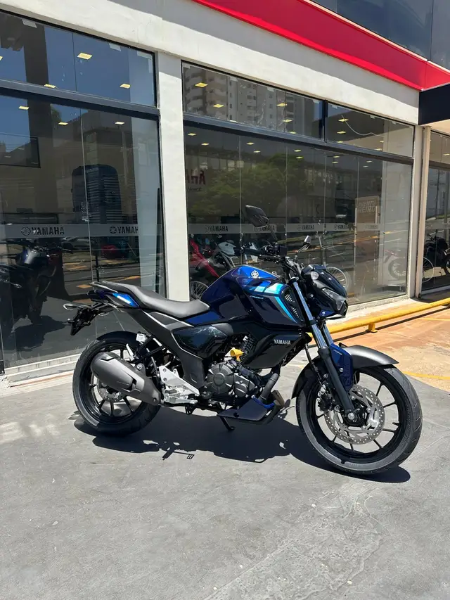 Moto Yamaha Fazer FZ15 2026 Connected