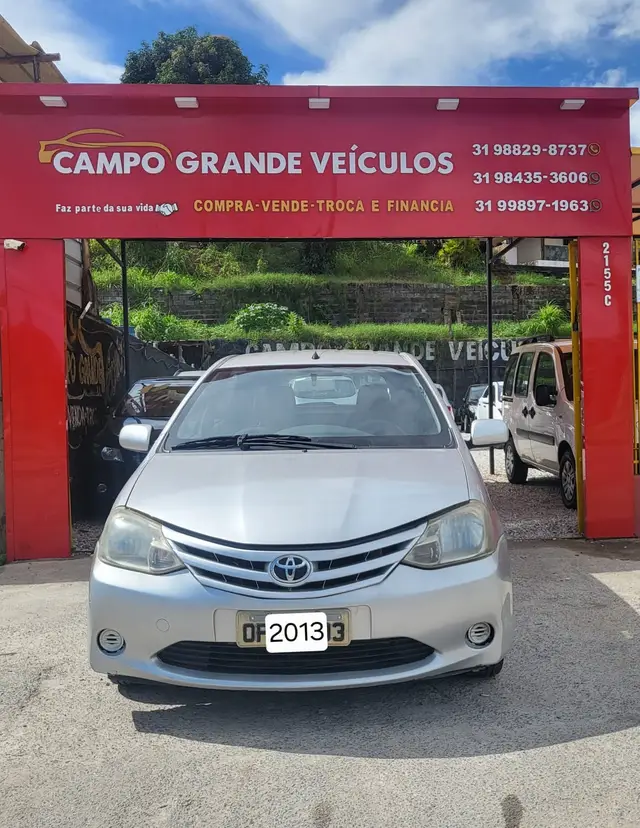 Carro Toyota Etios 2013 XS 1.3 (Flex)