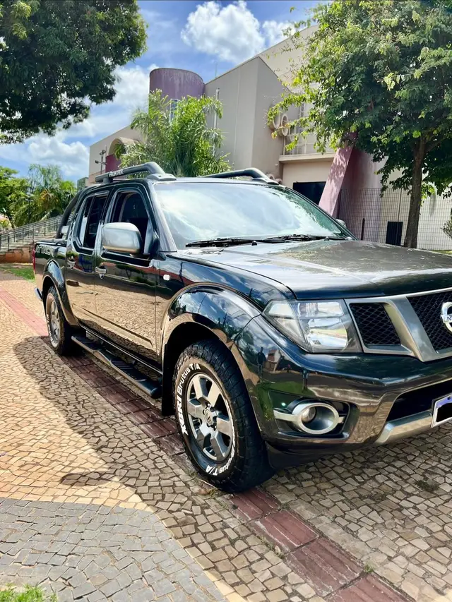 Carro Nissan Frontier 2016 2.5 TD CD 4x4 SV Attack