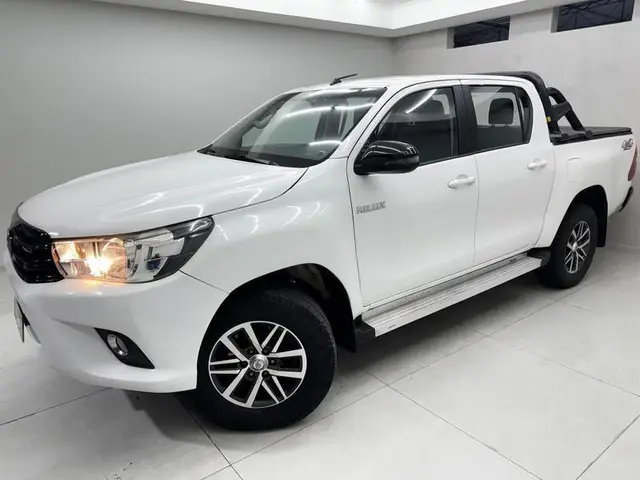 Carro Toyota Hilux Cabine Dupla 2019 Hilux 2.8 TDI CD STD 4x4 (Power Pack) (Diesel)
