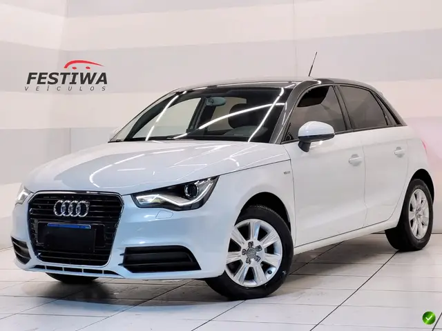 Carro Audi A1 2014 1.4 TFSI Attraction S Tronic