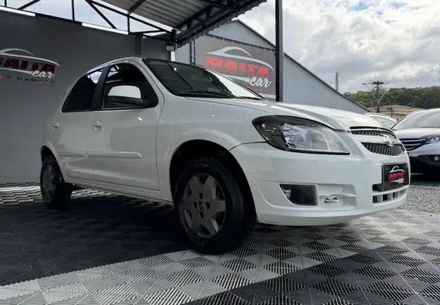 Carro Chevrolet Celta 2015 LT 1.0 (Flex)