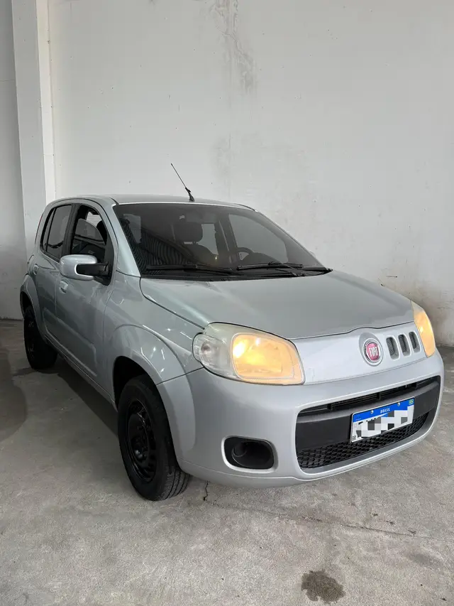 Carro Fiat Uno 2015 Vivace Italia 1.0 8V (Flex) 4p