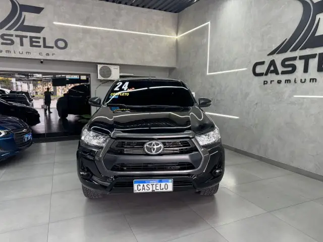 Carro Toyota Hilux Cabine Dupla 2024 STD Power Pack 4x4 2.8 Diesel
