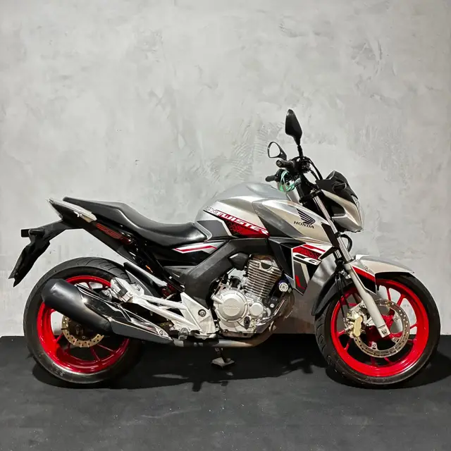 Moto Honda CB 250F Twister 2021 (CBS)