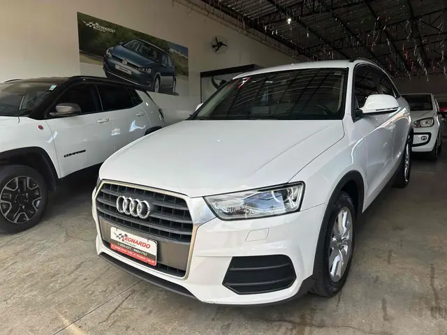 Carro Audi Q3 2017 1.4 TFSI Ambiente S Tronic