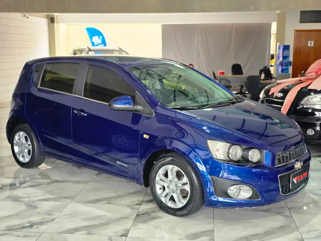 Carro Chevrolet Sonic 2013 Hatch LT