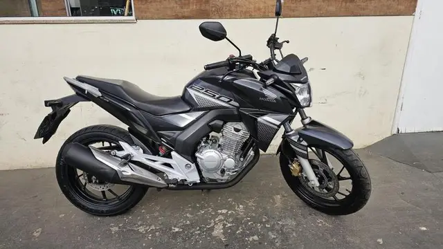 Moto Honda CB 250F Twister 2022 250F (ABS)