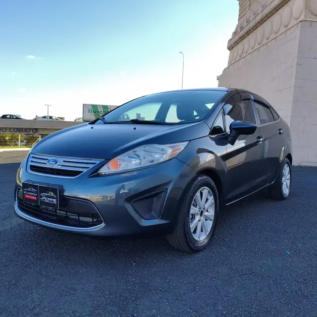 Carro Ford New Fiesta Sedan 2012 SE 1.6 (Flex)
