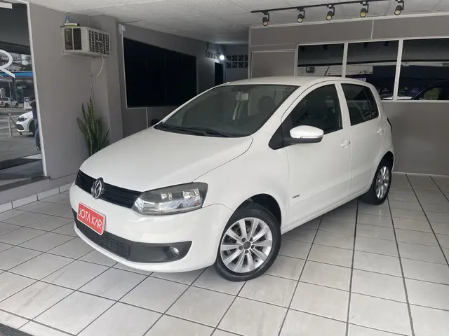 Carro Volkswagen Fox 2011 1.6 8V I-Motion (Flex)