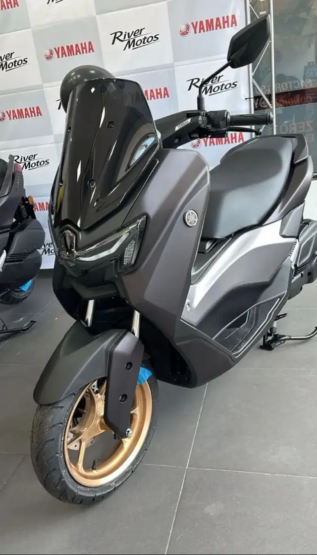 Moto Yamaha NMax 2025 Connected 160 ABS